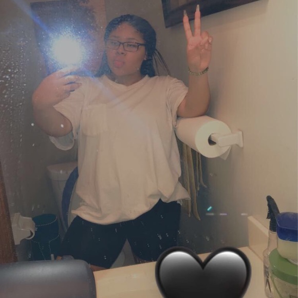 Meet your Posher, Christal - Picture 1 of 1